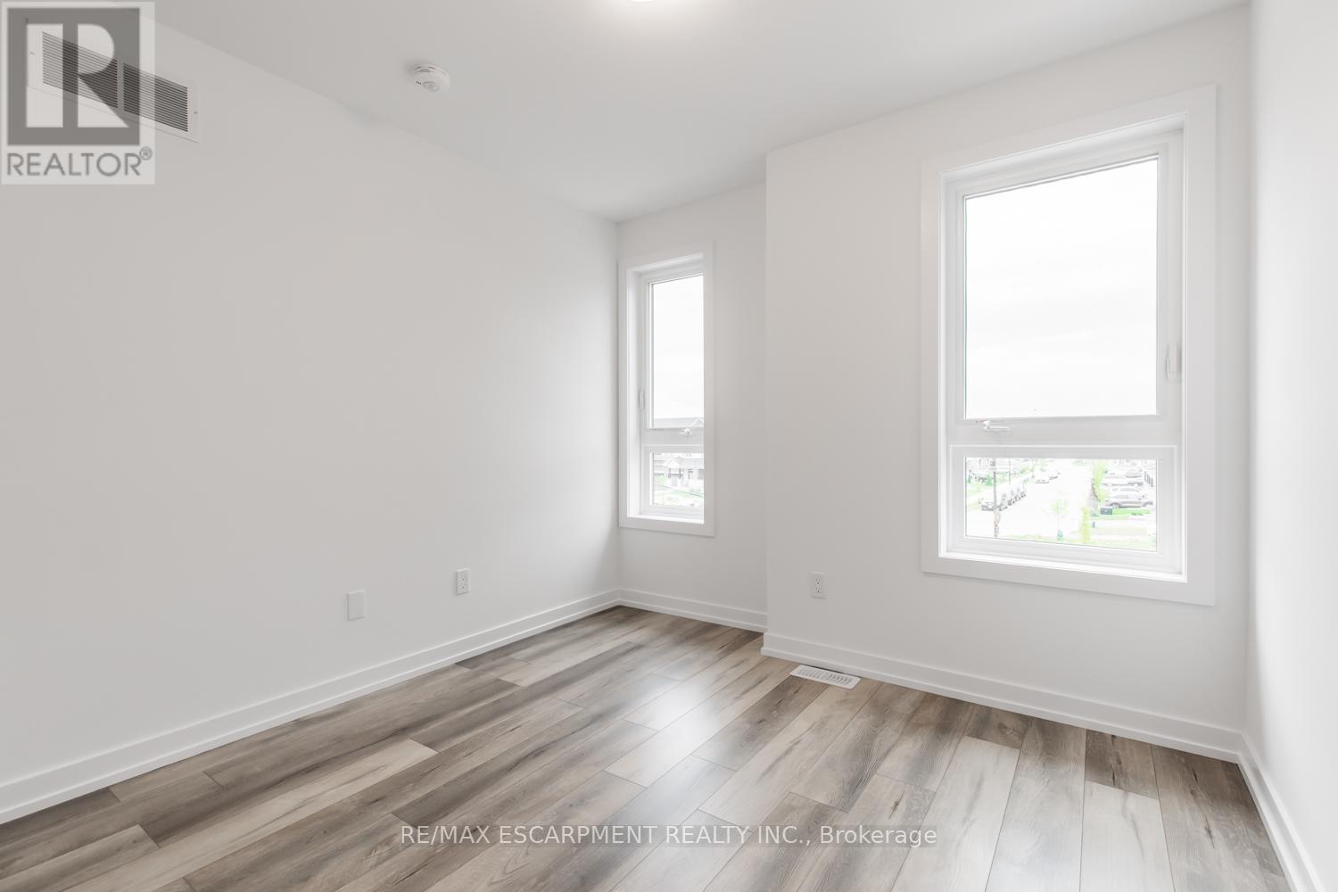 12 - 70 Kenesky Drive, Hamilton, ON - Indoor Photo Showing Other Room