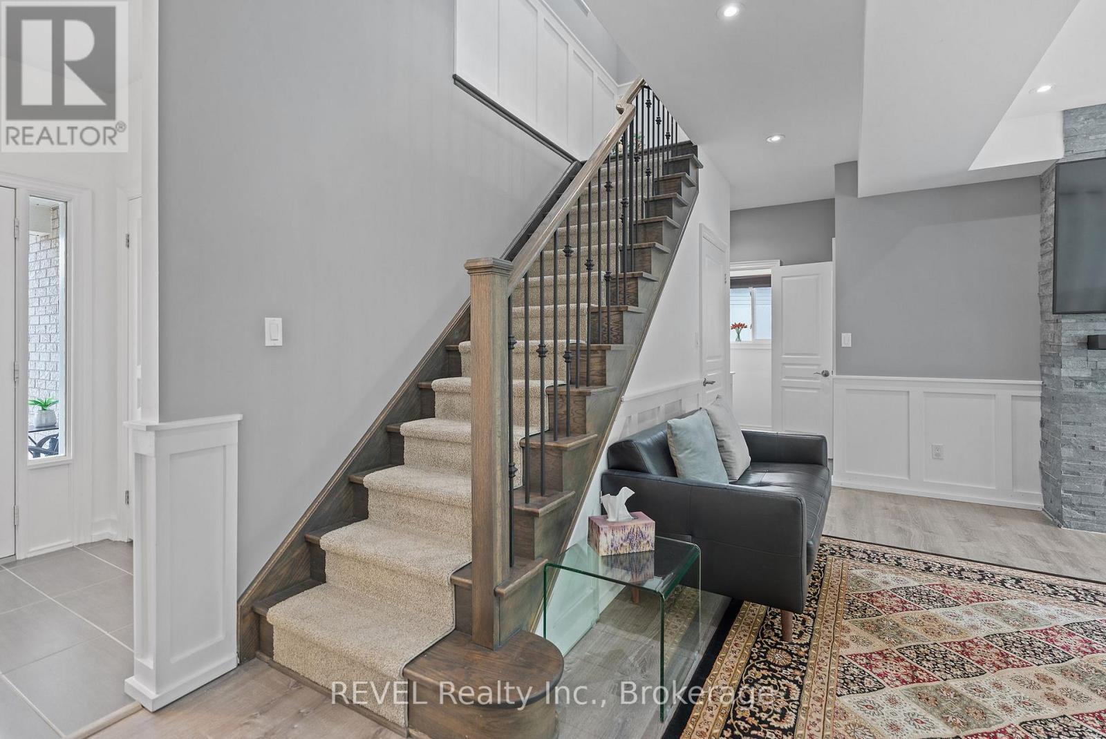 1018 Kerby Street, Fort Erie (Crescent Park), ON - Indoor Photo Showing Other Room