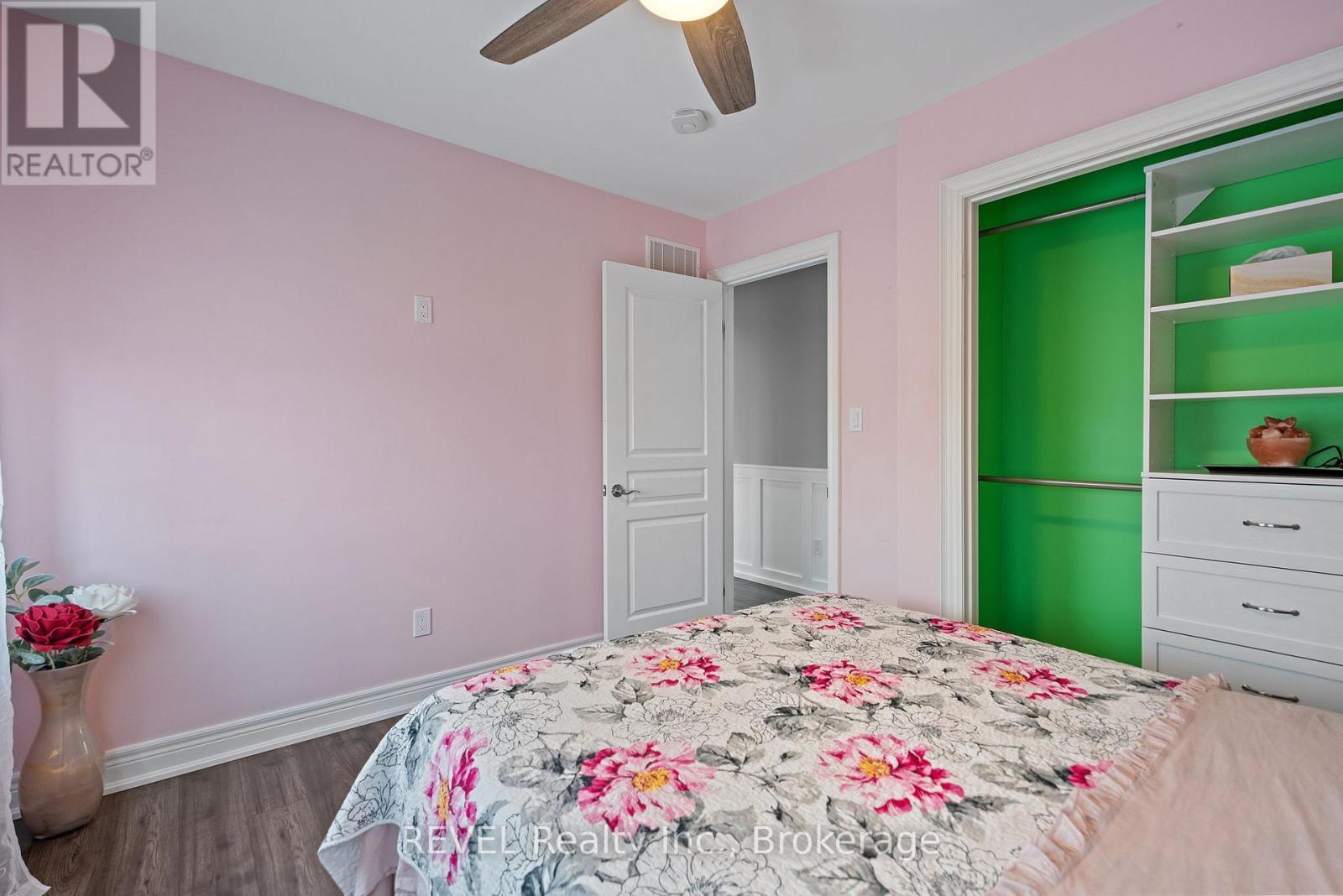 1018 Kerby Street, Fort Erie (Crescent Park), ON - Indoor Photo Showing Bedroom