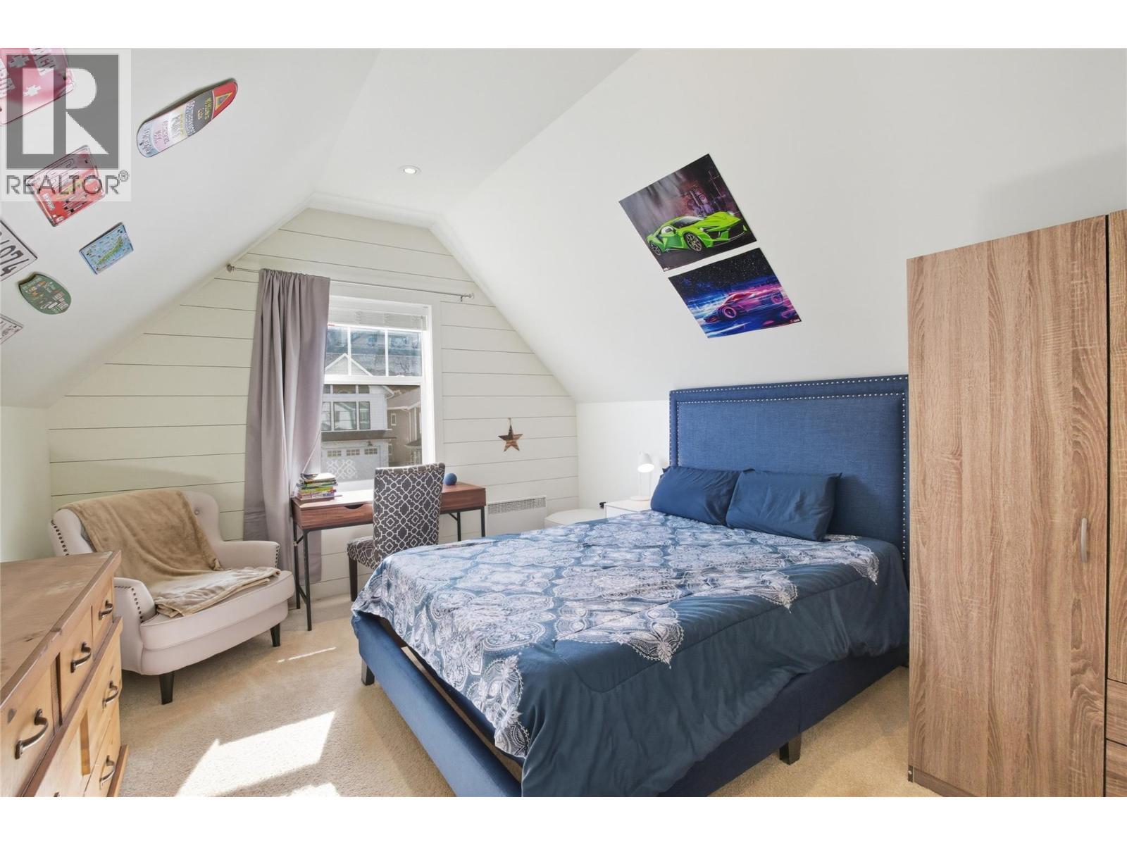 1553 Emerald Drive, Kamloops, BC - Indoor Photo Showing Bedroom