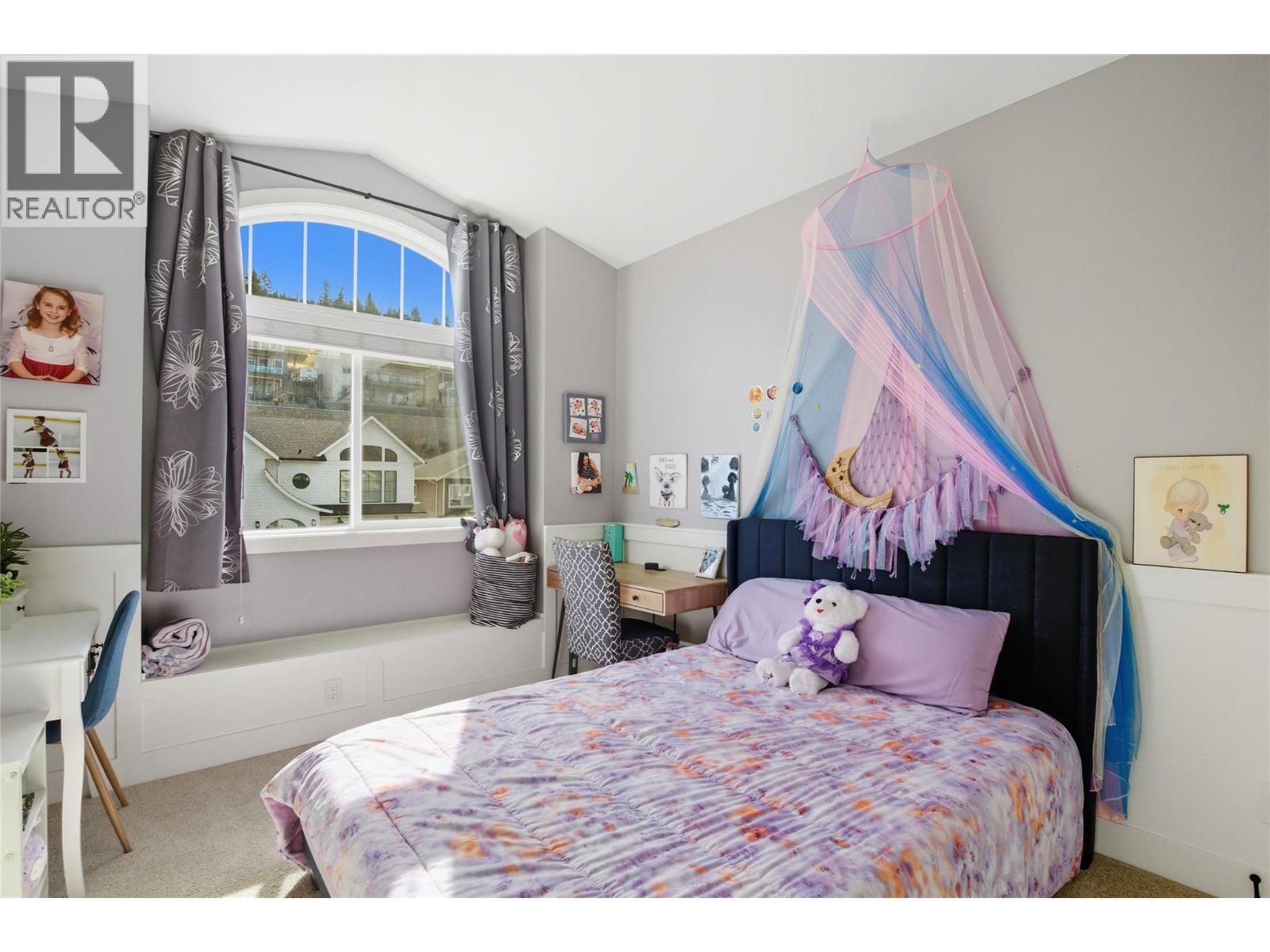 1553 Emerald Drive, Kamloops, BC - Indoor Photo Showing Bedroom