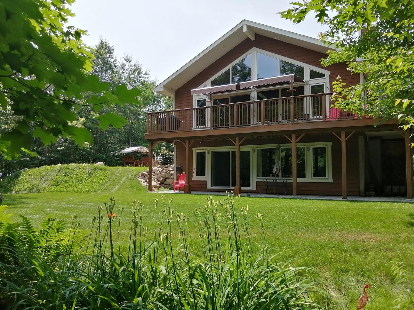 Frontage - 18 Rue De La Cortland, Brownsburg-Chatham, QC - Outdoor With Deck Patio Veranda