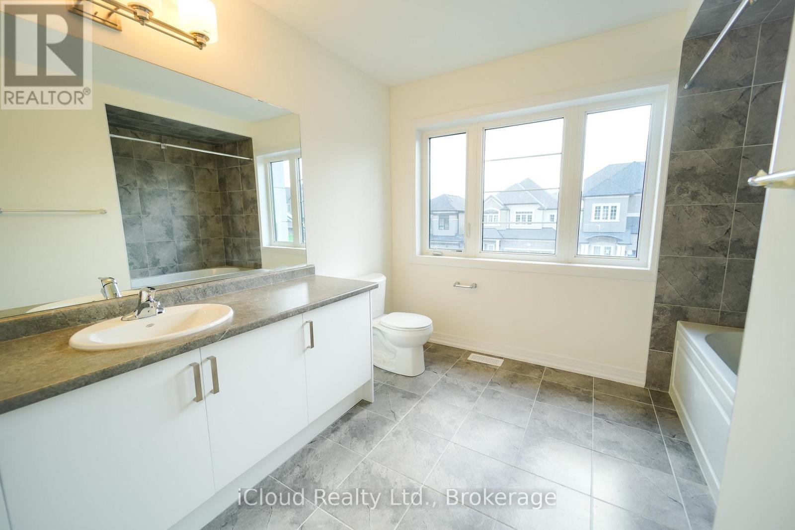 67 George Brier Drive E, Brant, ON - Indoor Photo Showing Bathroom