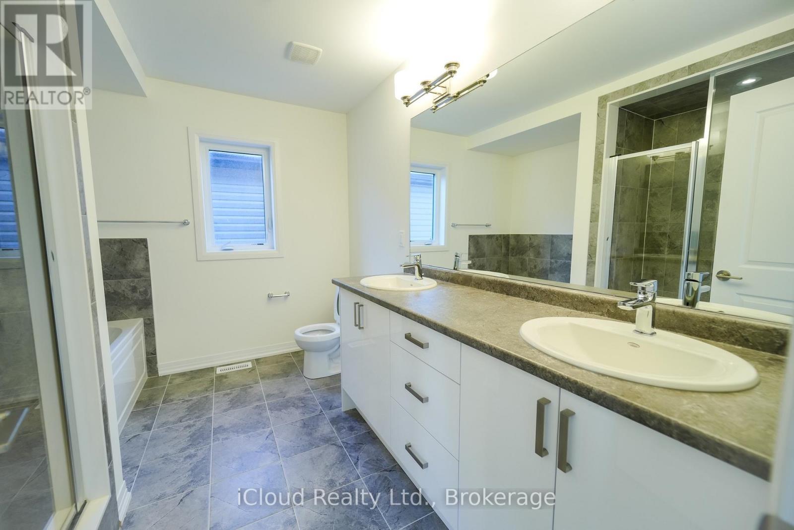 67 George Brier Drive E, Brant, ON - Indoor Photo Showing Bathroom