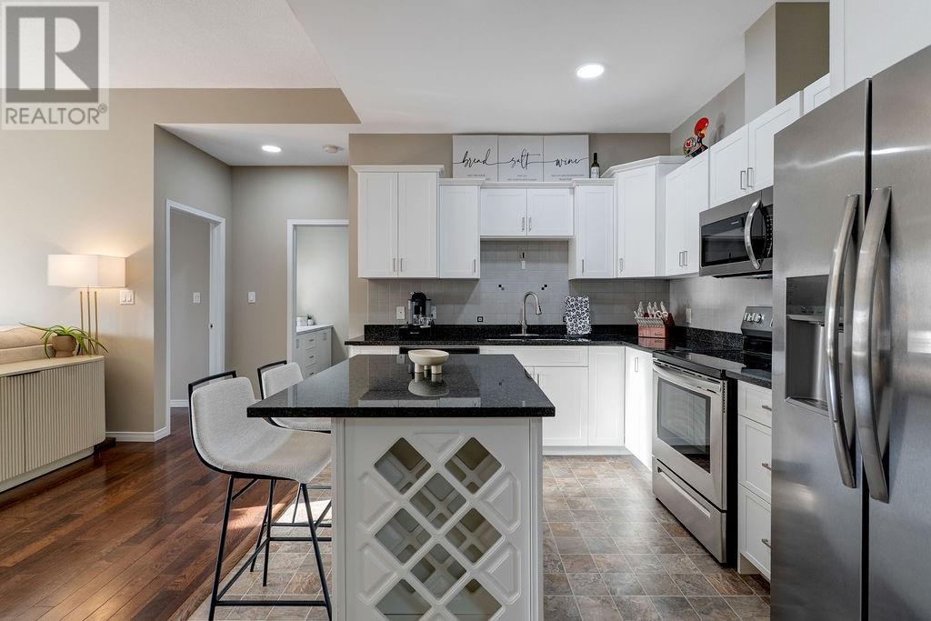 1717 Paris Street E Unit# 303, Sudbury, ON - Indoor Photo Showing Kitchen With Upgraded Kitchen