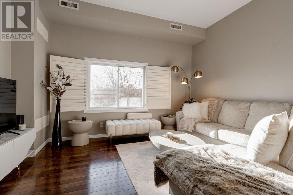 1717 Paris Street E Unit# 303, Sudbury, ON - Indoor Photo Showing Living Room