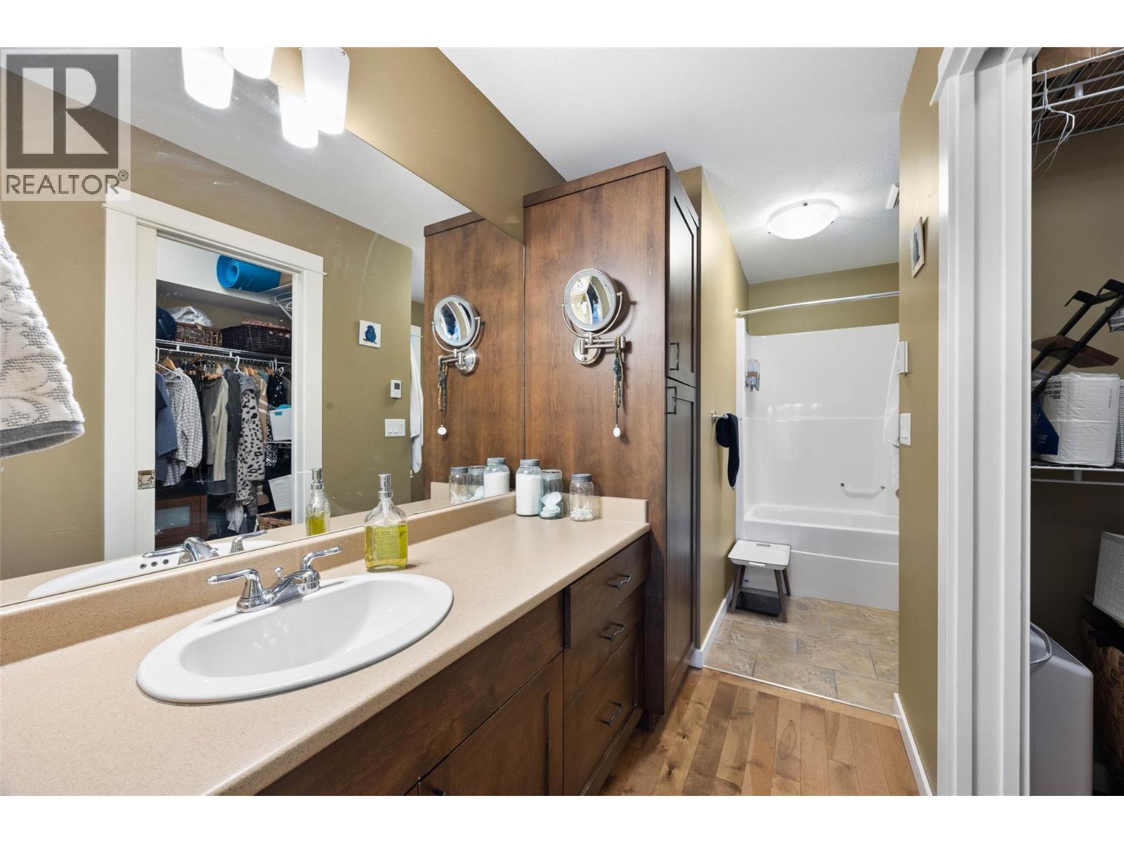 900 Stagecoach Drive Unit# 13, Kamloops, BC - Indoor Photo Showing Bathroom