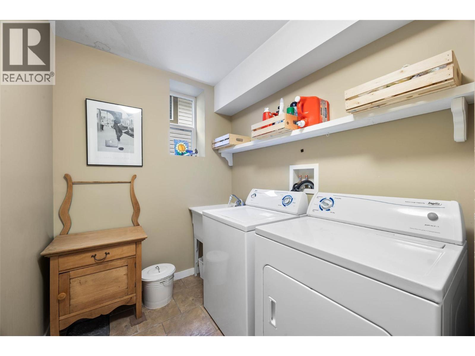 900 Stagecoach Drive Unit# 13, Kamloops, BC - Indoor Photo Showing Laundry Room