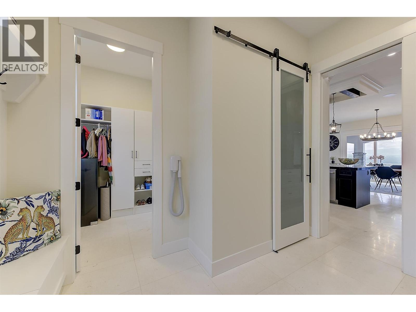 3279 Vineyard View Drive, West Kelowna, BC - Indoor