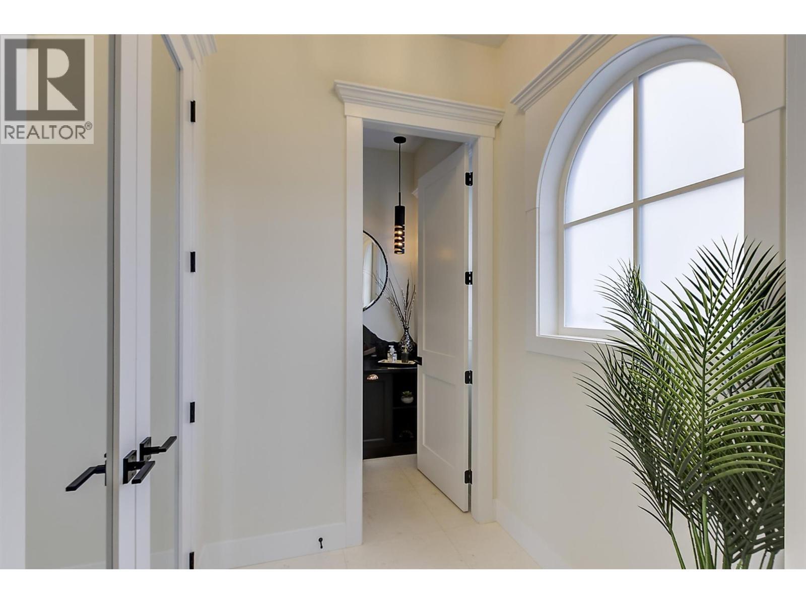 3279 Vineyard View Drive, West Kelowna, BC - Indoor Photo Showing Other Room