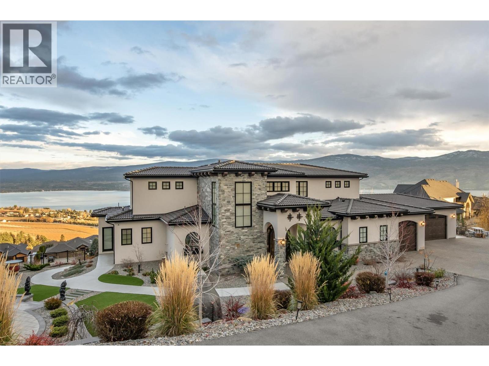 3279 Vineyard View Drive, West Kelowna, BC - Outdoor With View