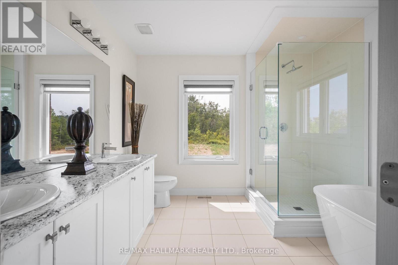 94 Ruby Ridge, Oro-Medonte, ON - Indoor Photo Showing Bathroom