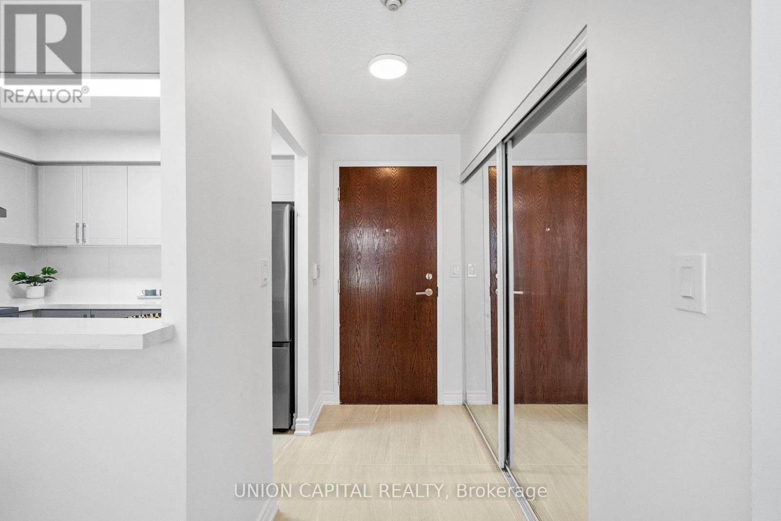 Lph17 - 39 Pemberton Avenue, Toronto, ON -