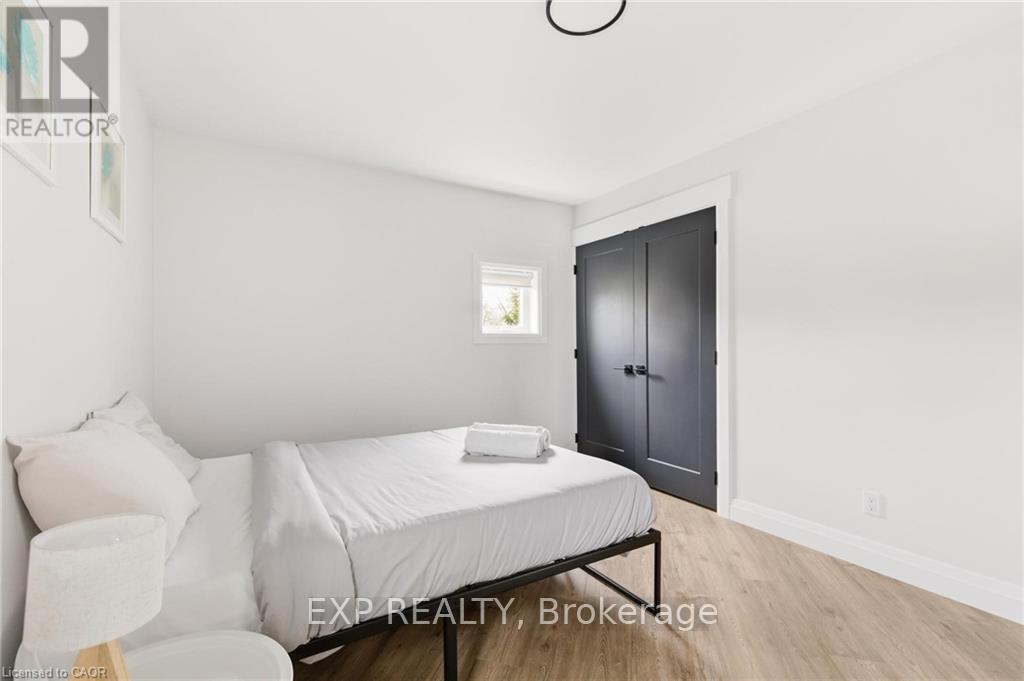 26 Huron Street, Lambton Shores, ON - Indoor Photo Showing Bedroom
