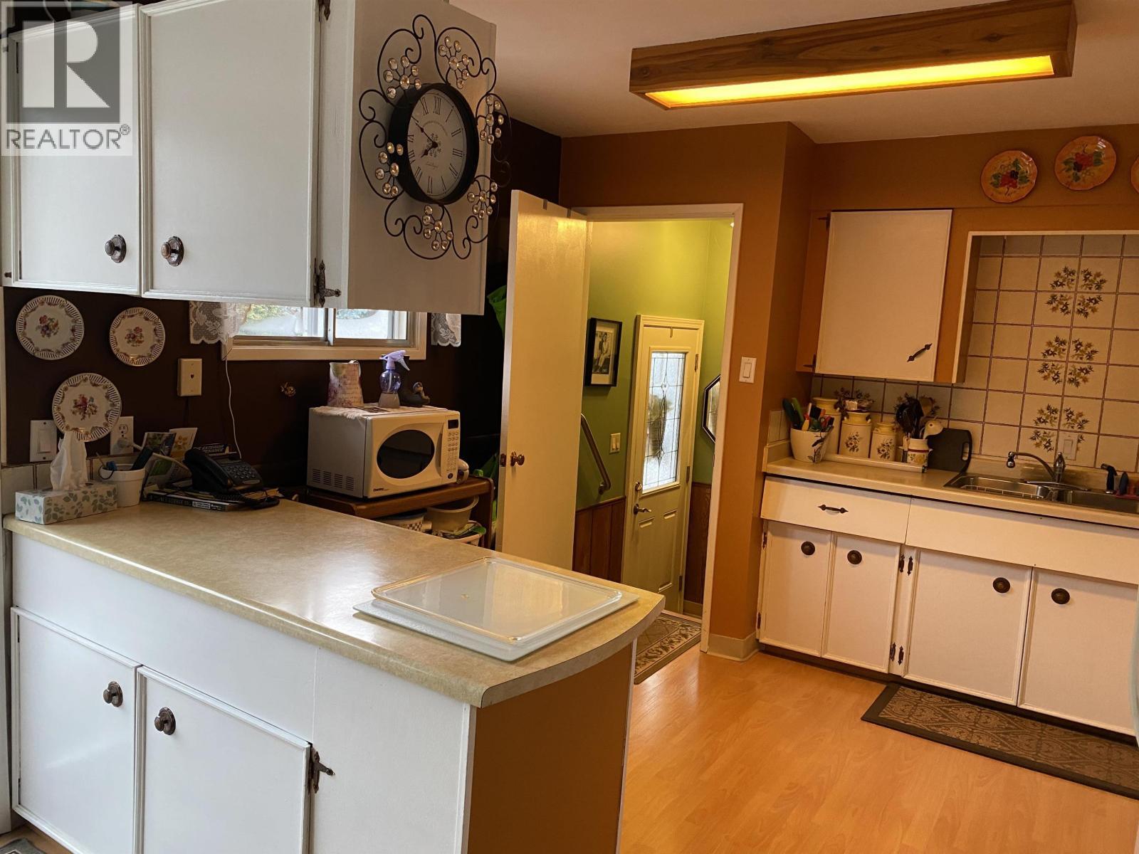 6248 E Purdue Road, Prince George, BC - Indoor Photo Showing Kitchen With Double Sink