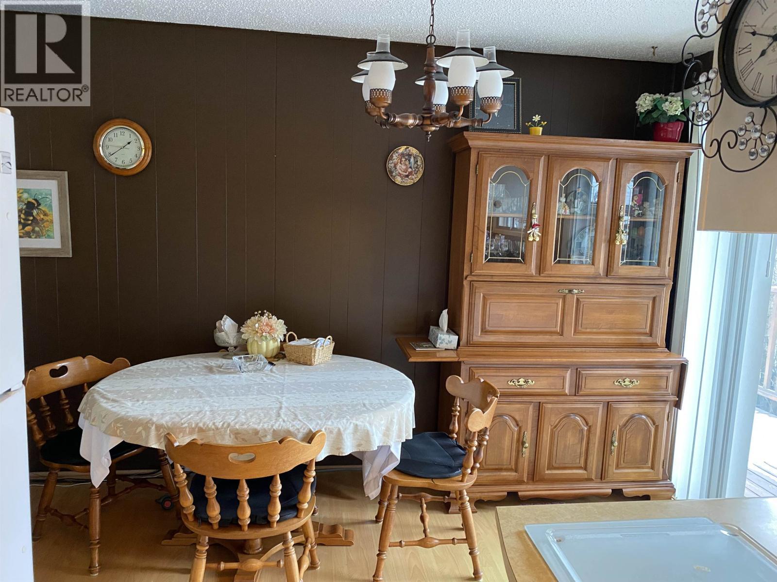 6248 E Purdue Road, Prince George, BC - Indoor Photo Showing Dining Room