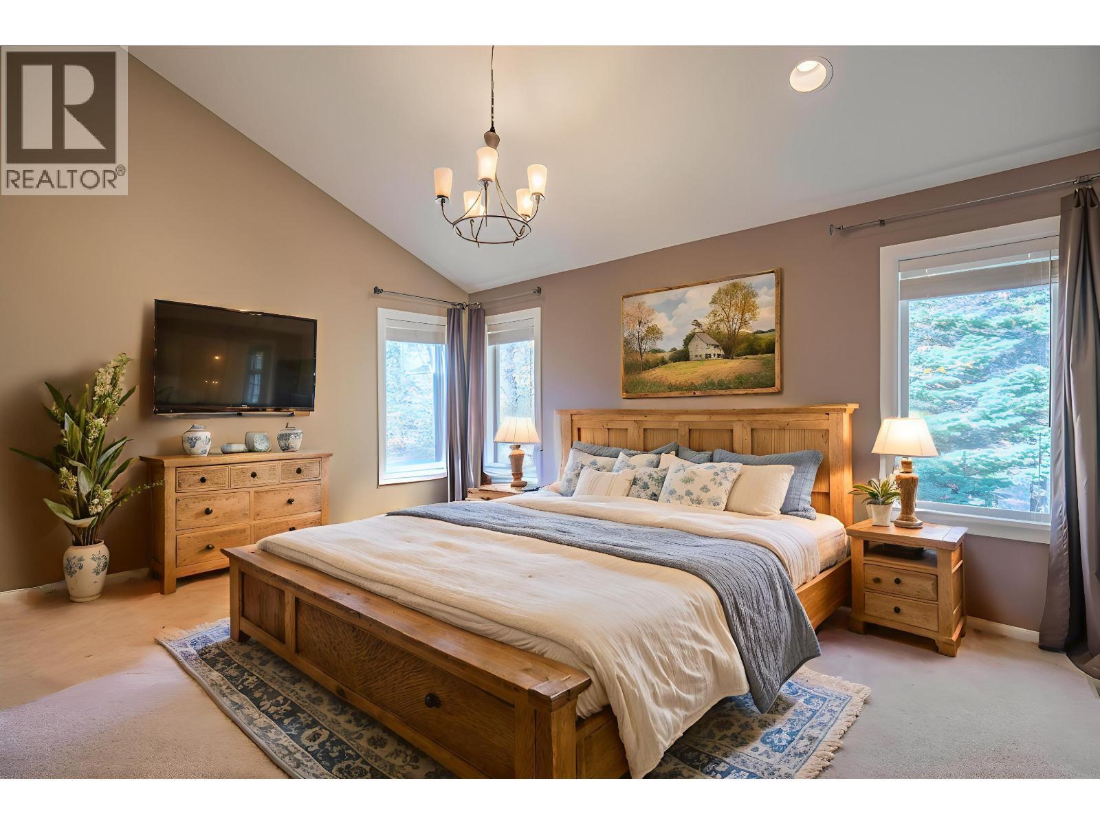 7125 Valleyview Drive, Prince George, BC - Indoor Photo Showing Bedroom