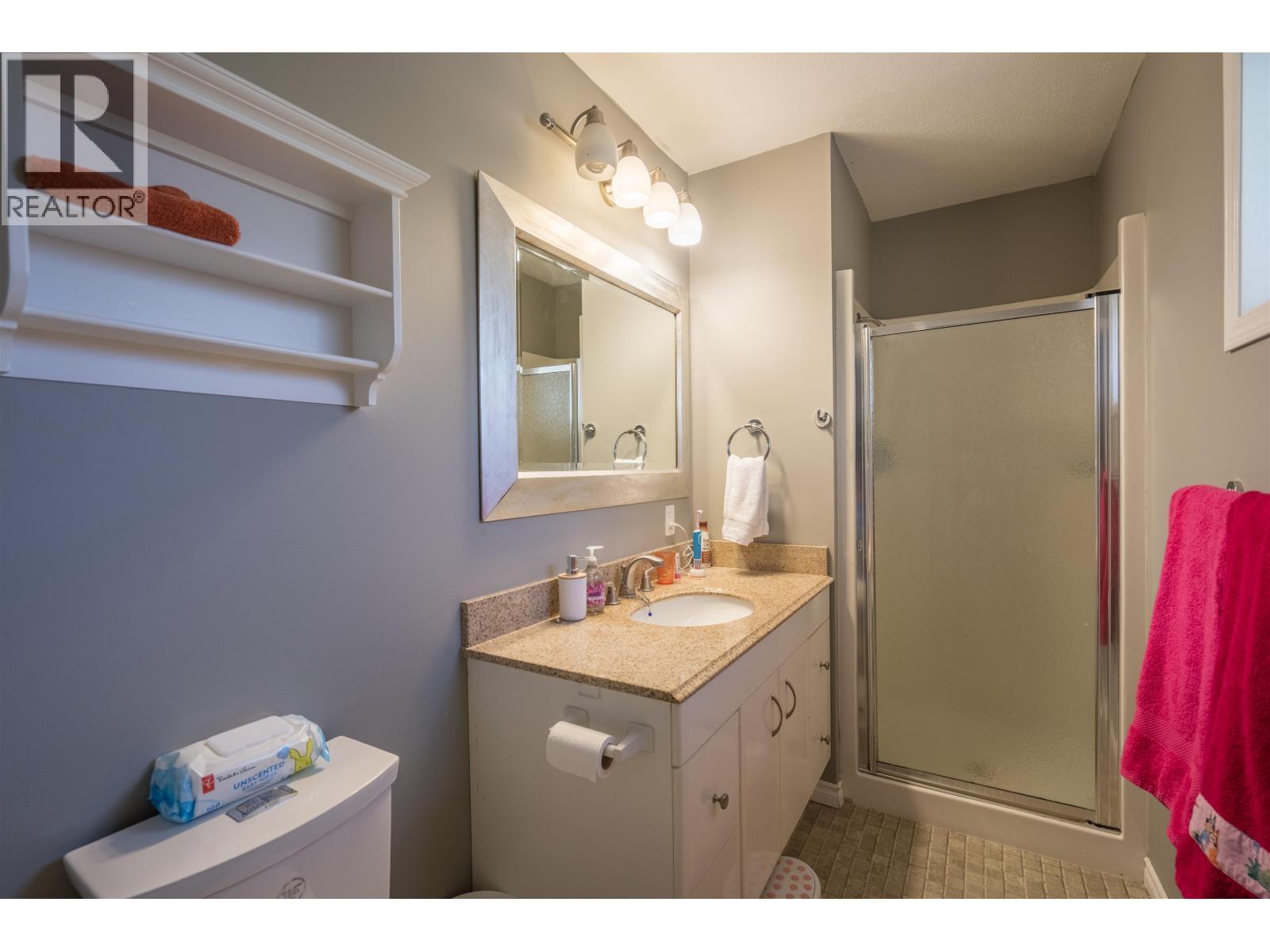7125 Valleyview Drive, Prince George, BC - Indoor Photo Showing Bathroom