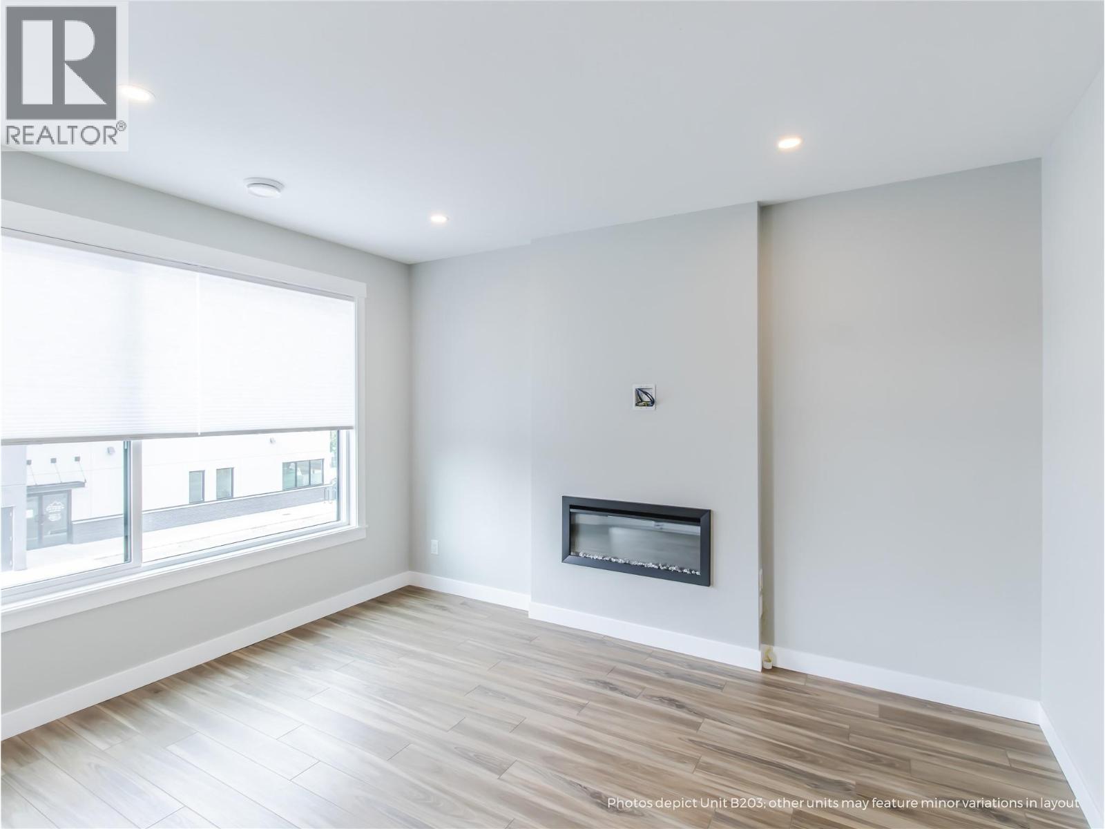 2110 11 Avenue Ne Unit# B205, Salmon Arm, BC - Indoor With Fireplace