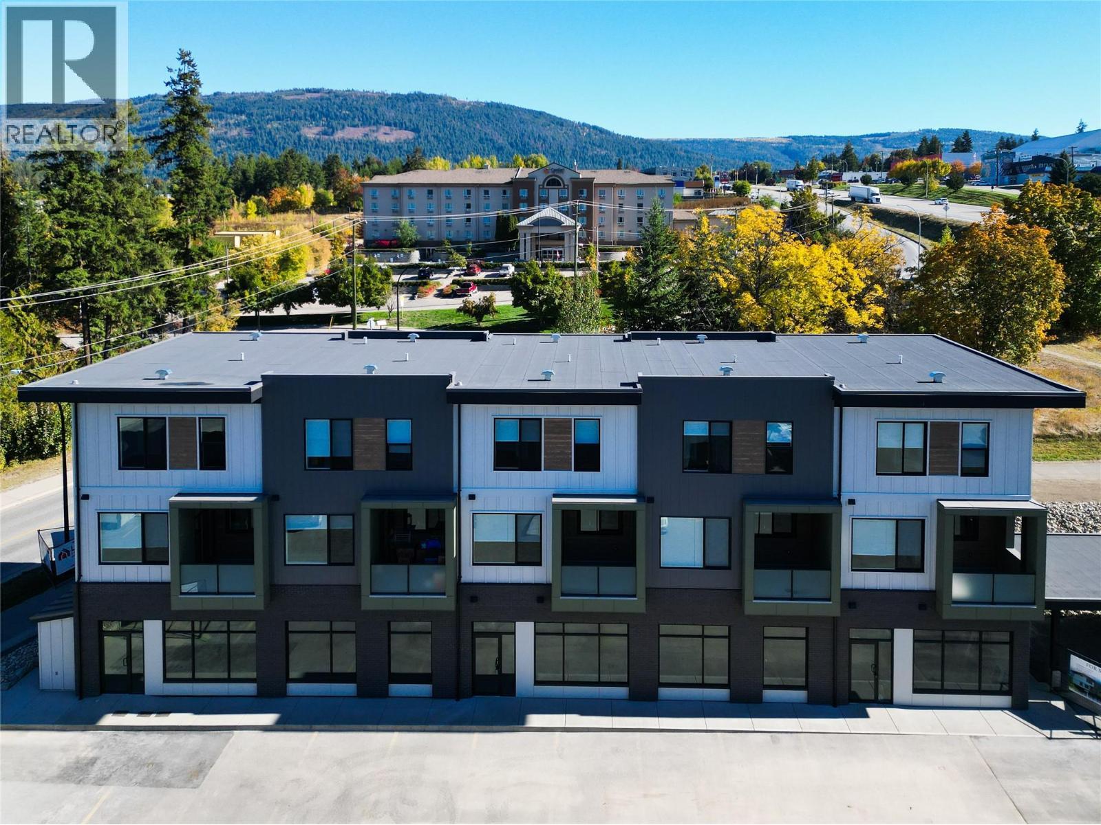 2110 11 Avenue Ne Unit# B201, Salmon Arm, BC - Outdoor With Facade