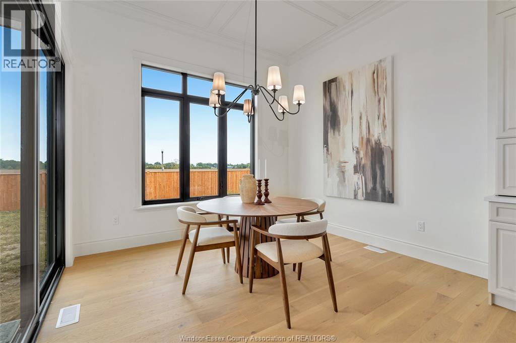 633 Summit Street, Lakeshore, ON - Indoor Photo Showing Dining Room