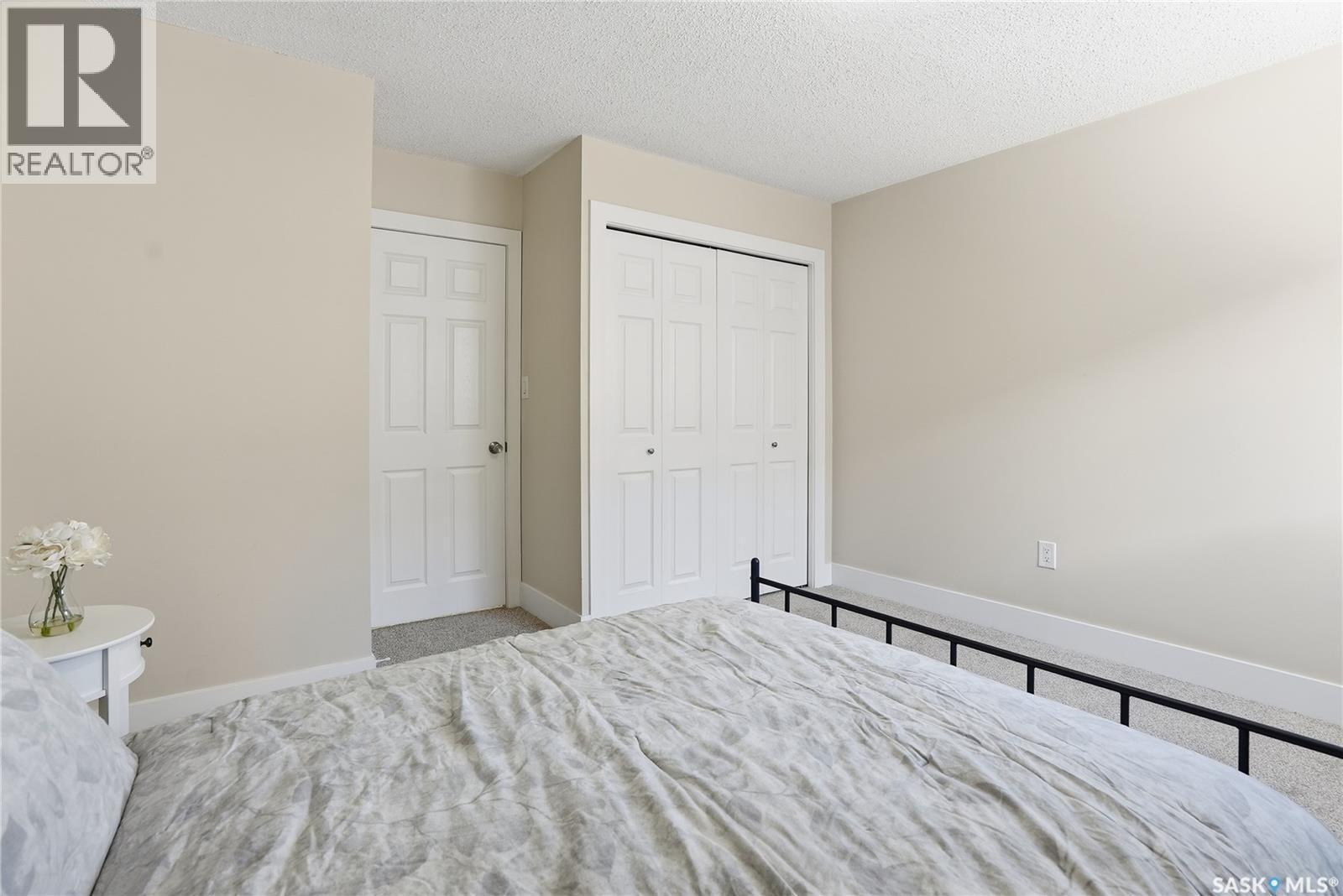 15 274 Pinehouse Drive, Saskatoon, SK - Indoor Photo Showing Bedroom