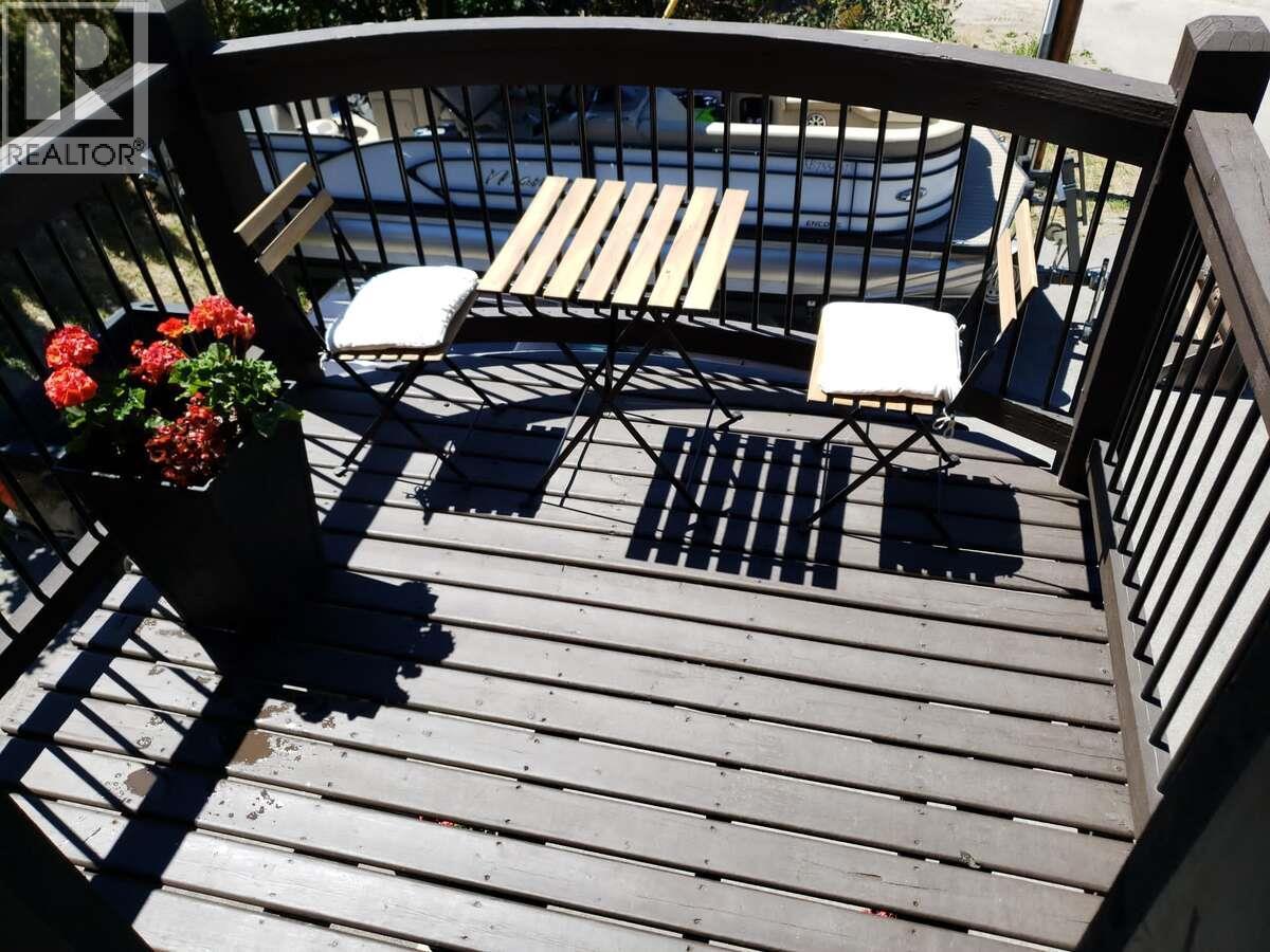 9200 Shale Avenue, Summerland, BC