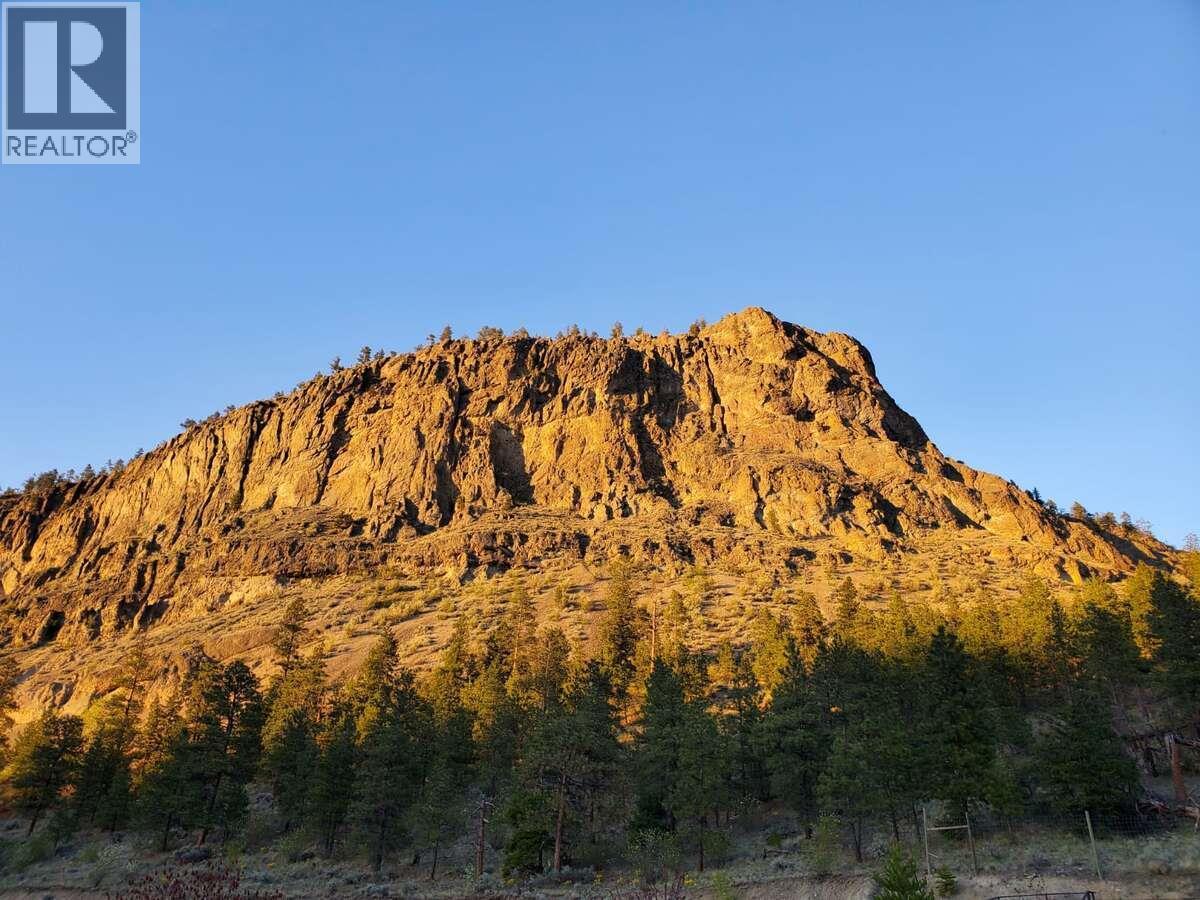 9200 Shale Avenue, Summerland, BC