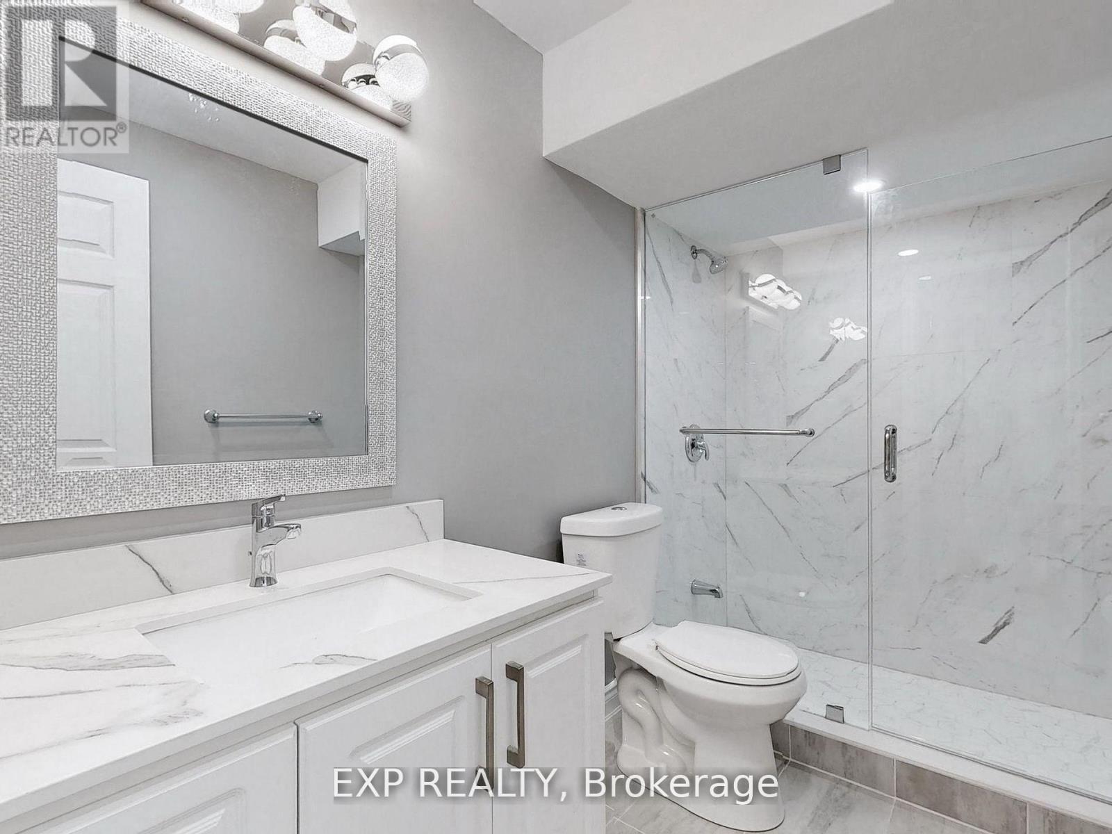 35 Perdita Road N, Brampton, ON - Indoor Photo Showing Bathroom
