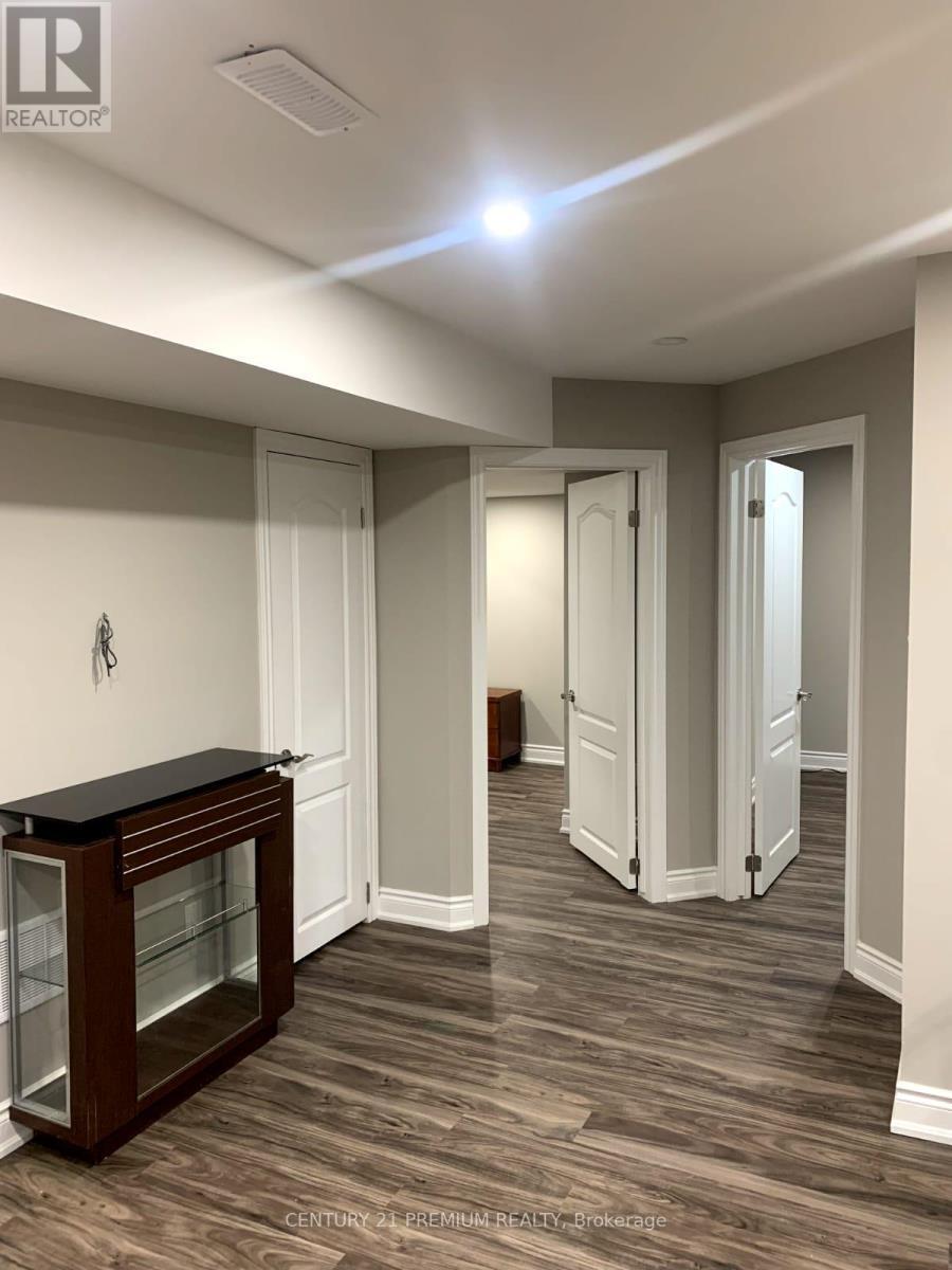 Bsmt 1A - 265 Chilver Heights, Milton, ON - Indoor Photo Showing Other Room