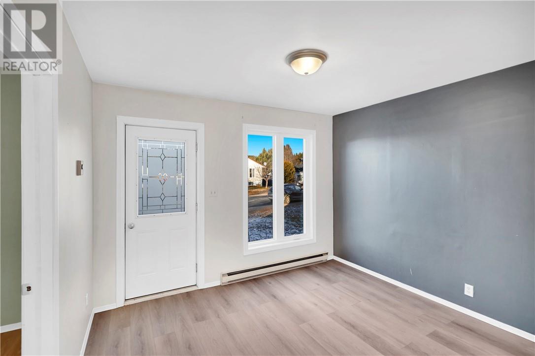 165 Cedar Street, Massey, ON - Indoor Photo Showing Other Room