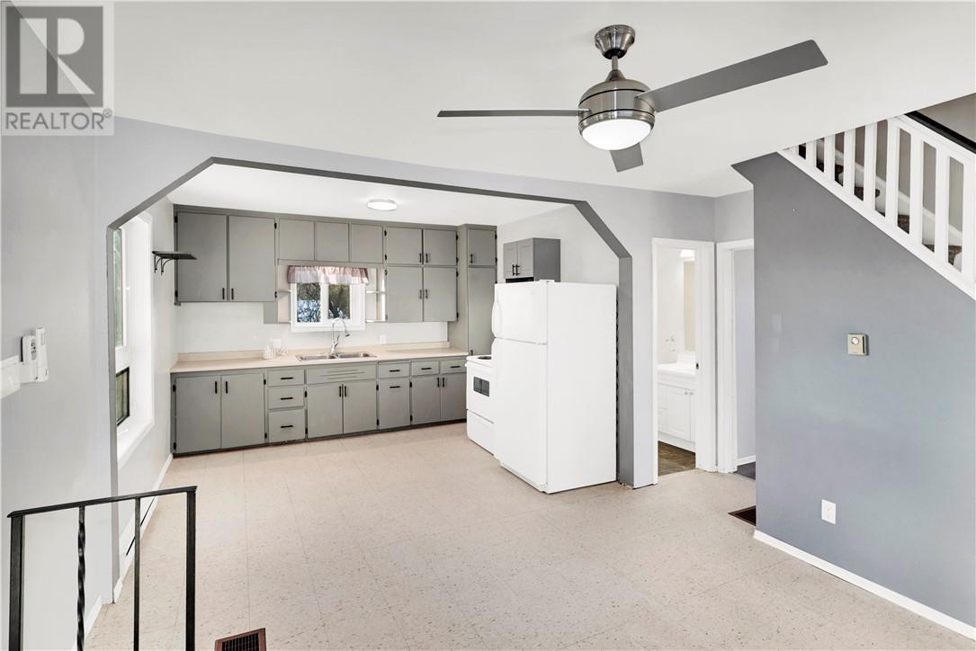 165 Cedar Street, Massey, ON - Indoor Photo Showing Kitchen