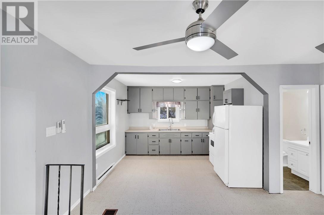 165 Cedar Street, Massey, ON - Indoor Photo Showing Kitchen