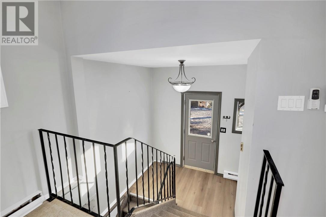 165 Cedar Street, Massey, ON - Indoor Photo Showing Other Room