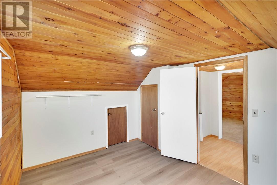 165 Cedar Street, Massey, ON - Indoor Photo Showing Other Room