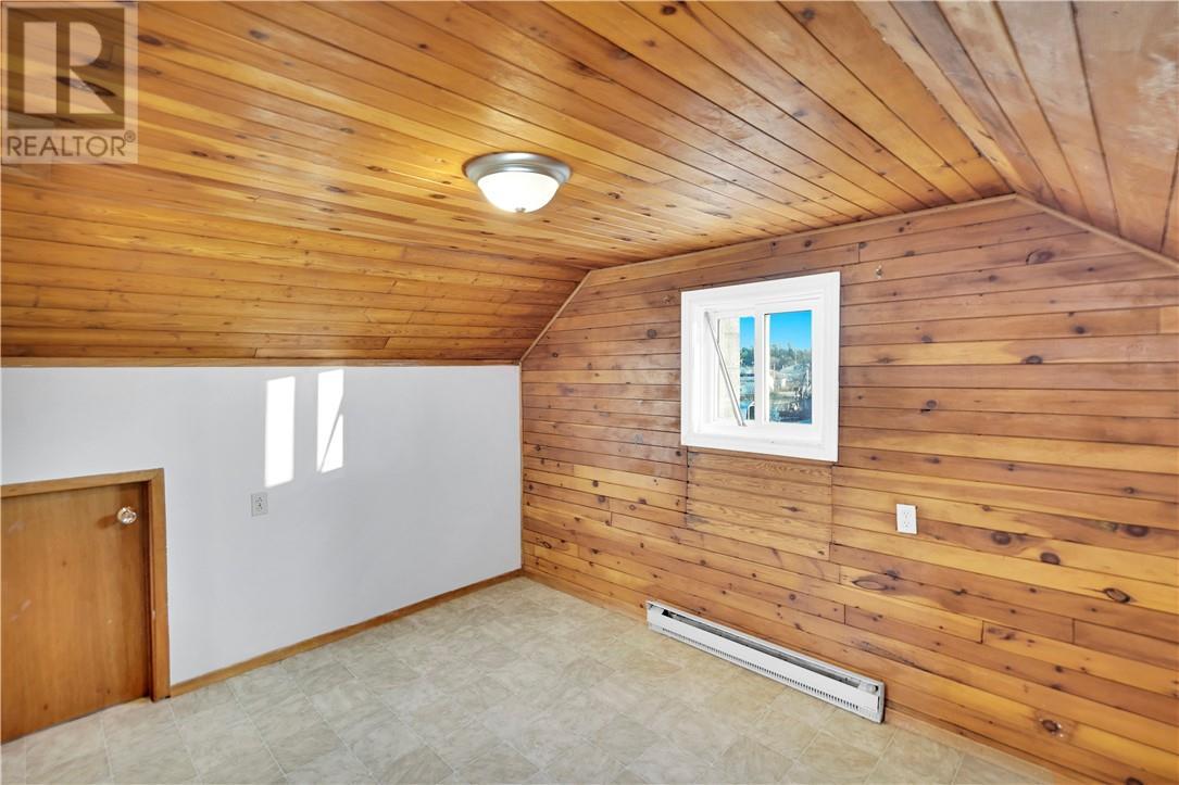 165 Cedar Street, Massey, ON - Indoor Photo Showing Other Room