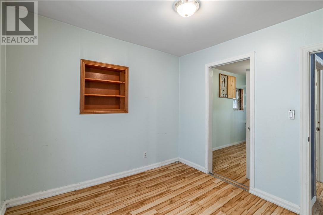 13 Arnold, Lively, ON - Indoor Photo Showing Other Room