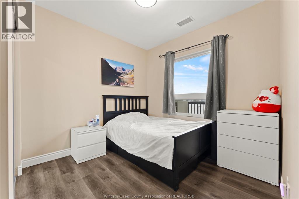 1900 6Th Concession Road Unit# 312, Windsor, ON - Indoor Photo Showing Bedroom