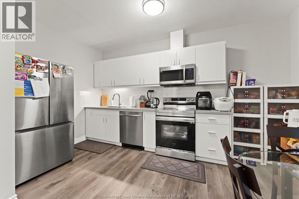 1900 6Th Concession Road Unit# 312, Windsor, ON - Indoor Photo Showing Kitchen