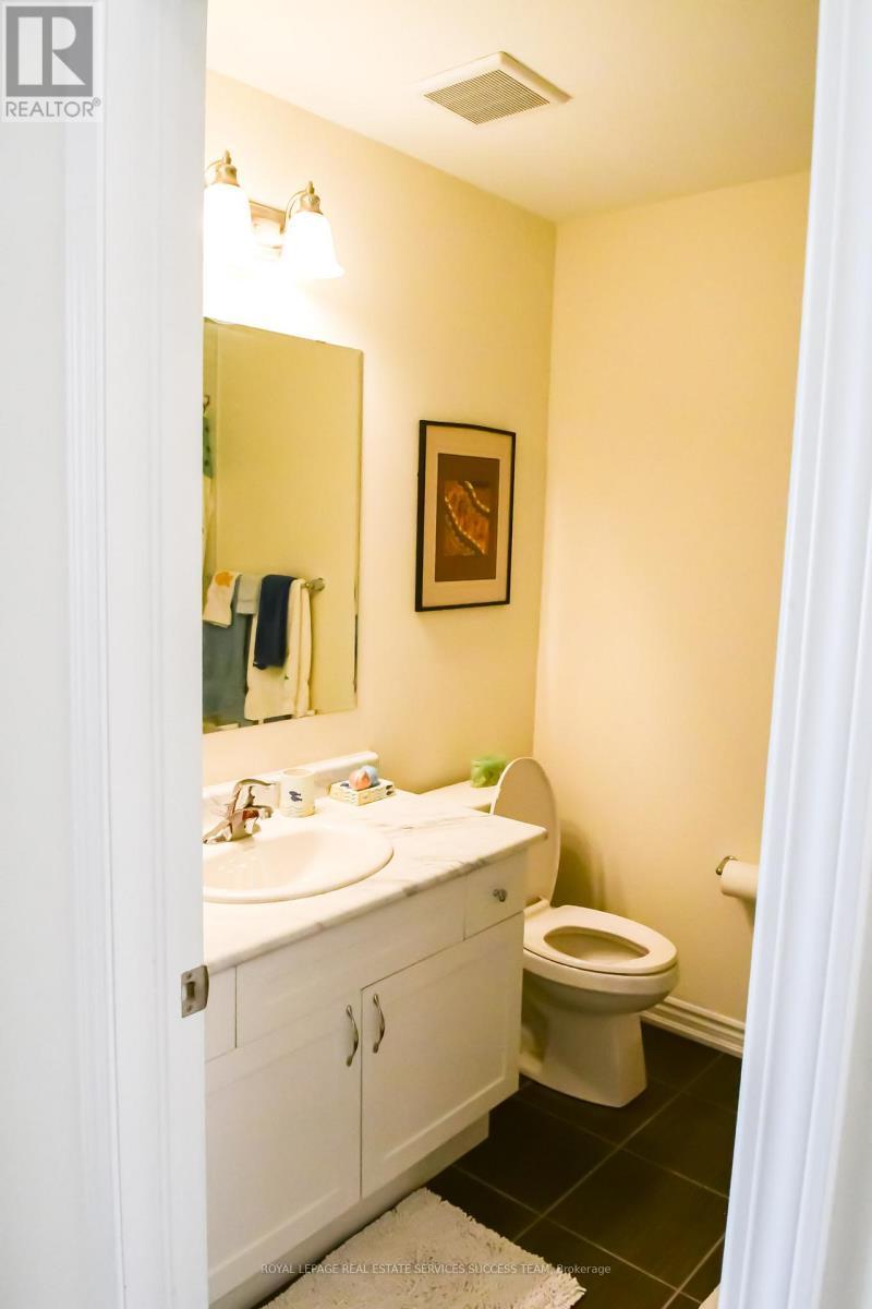 bathroom - 230 Waterbrook Lane, Kitchener, ON - Indoor Photo Showing Bathroom