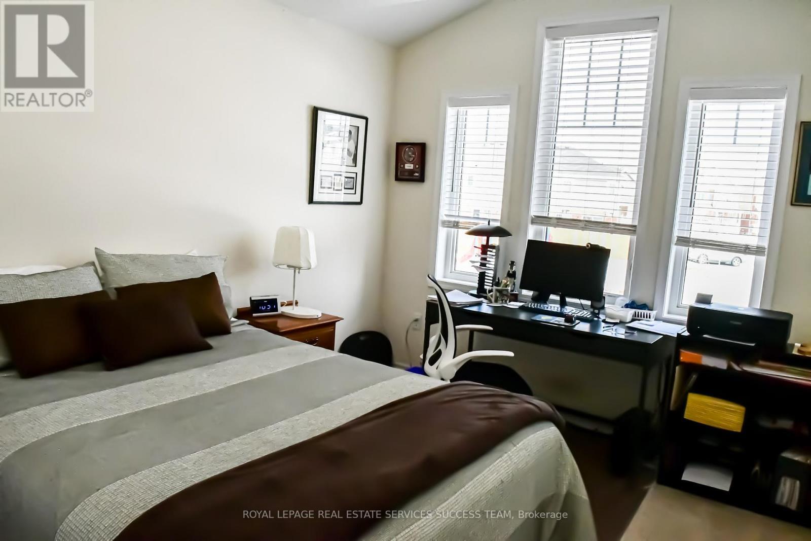 bedroom2 - 230 Waterbrook Lane, Kitchener, ON - Indoor Photo Showing Bedroom