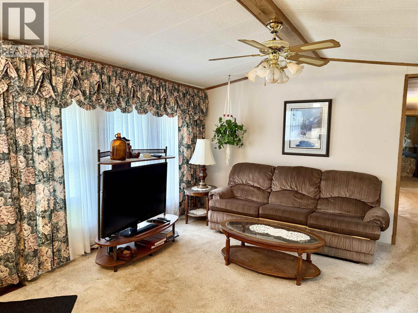 79 1000 Inverness Road, Prince George, BC - Indoor Photo Showing Living Room