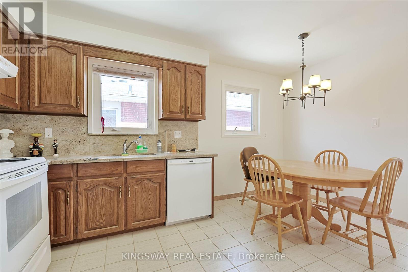 184 Edmonton Drive, Toronto, ON - Indoor Photo Showing Kitchen