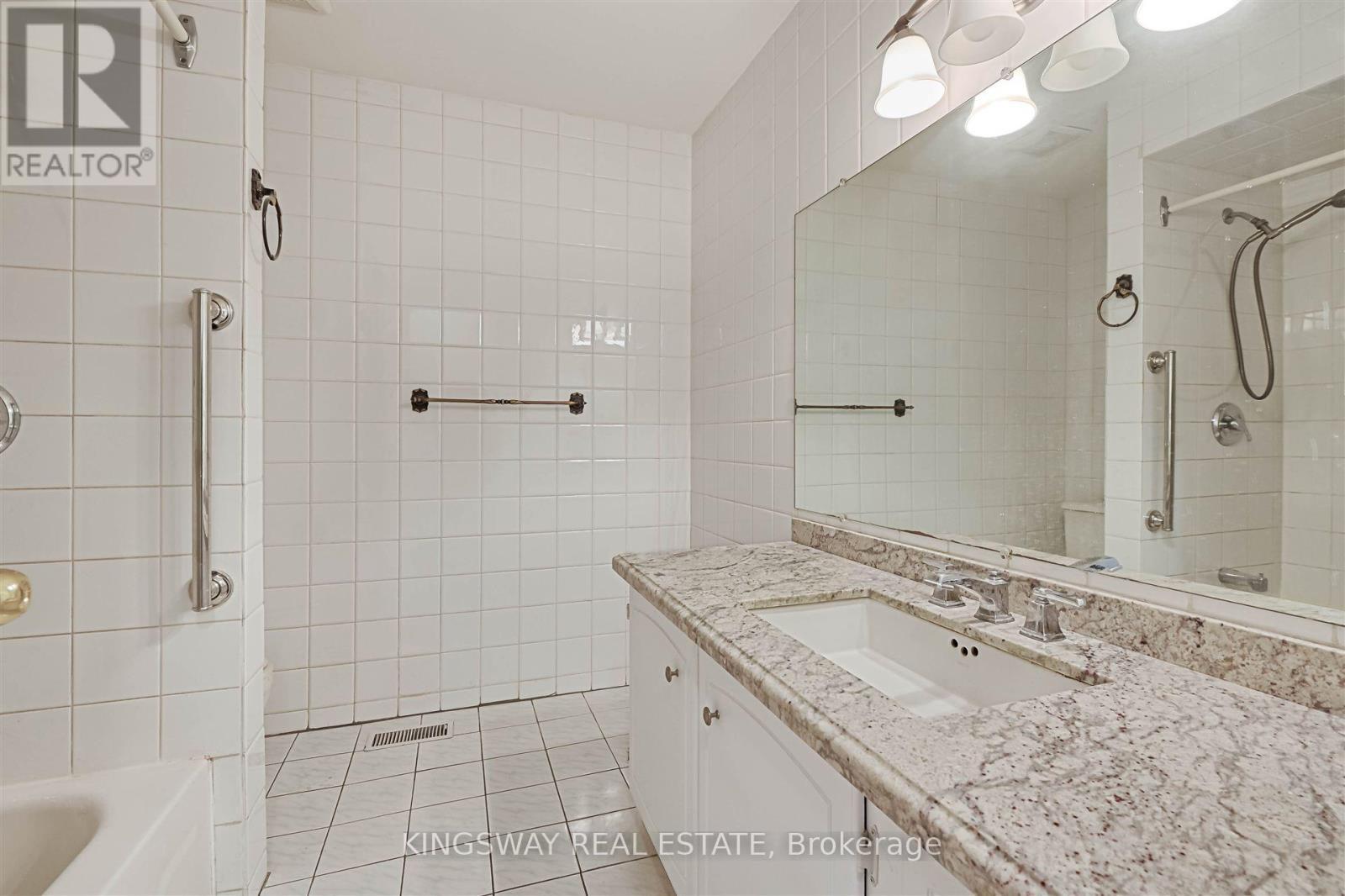 184 Edmonton Drive, Toronto, ON - Indoor Photo Showing Bathroom