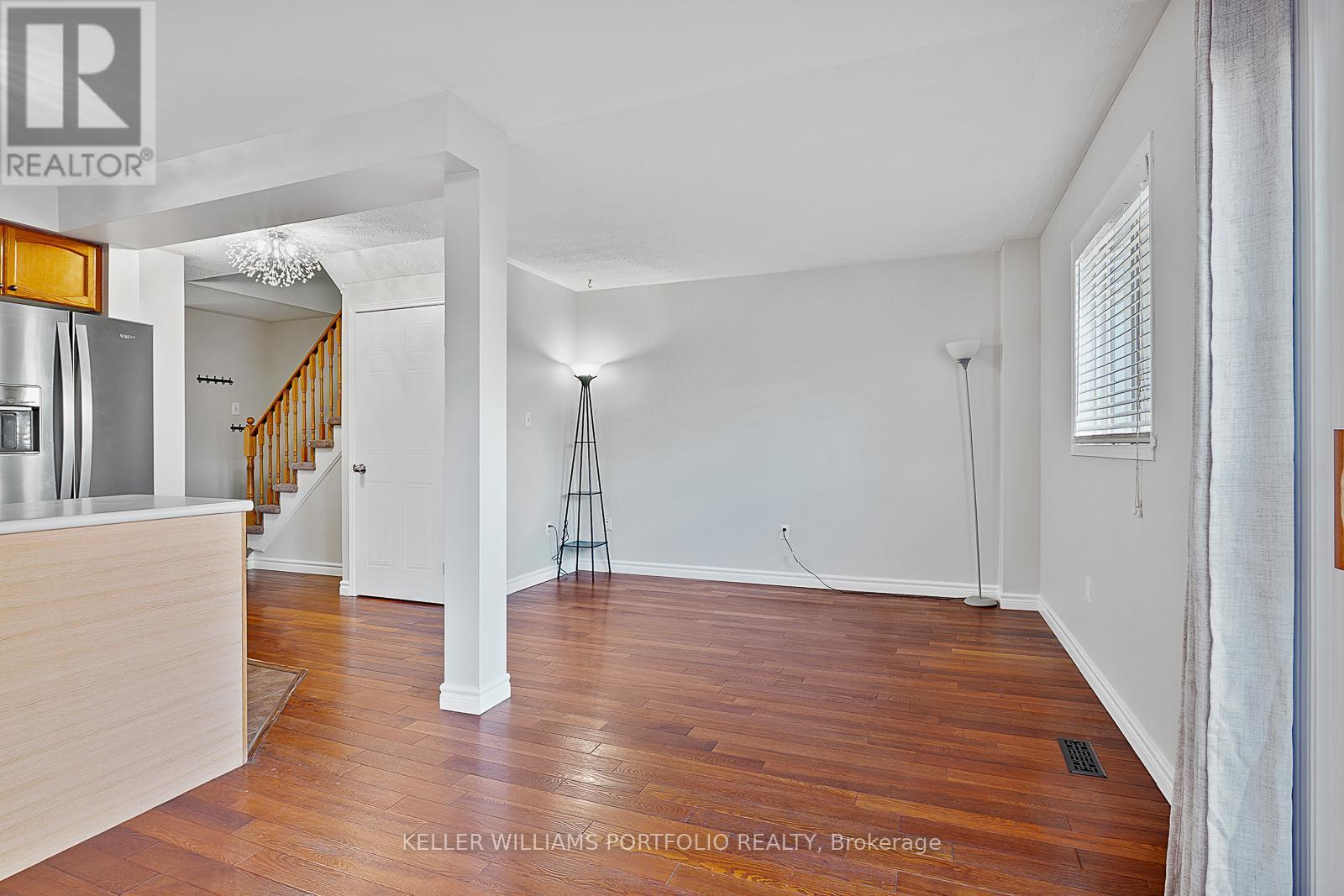 334 Sparrow Circle, Pickering, ON - Indoor Photo Showing Other Room