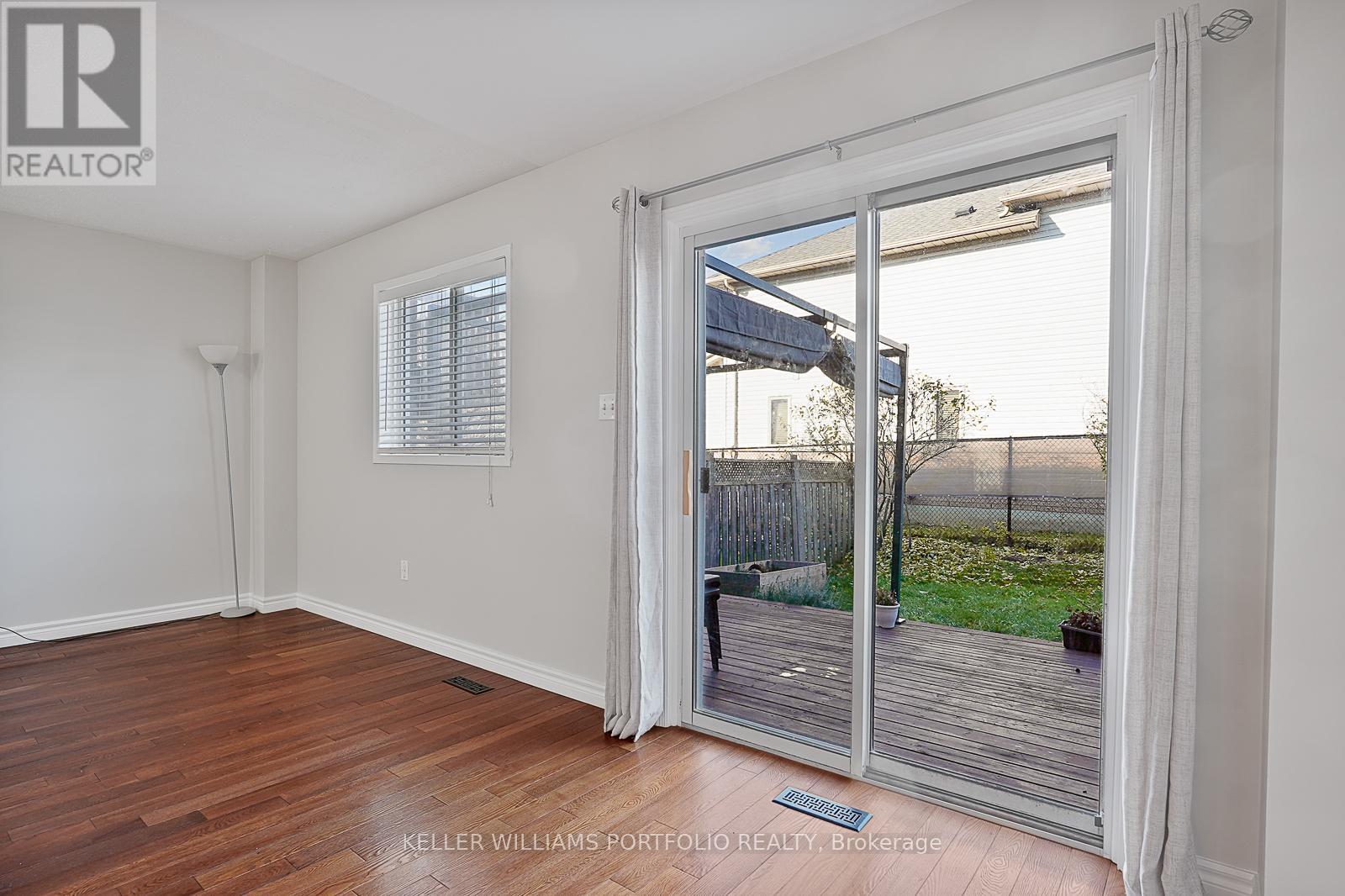 334 Sparrow Circle, Pickering, ON - Indoor Photo Showing Other Room