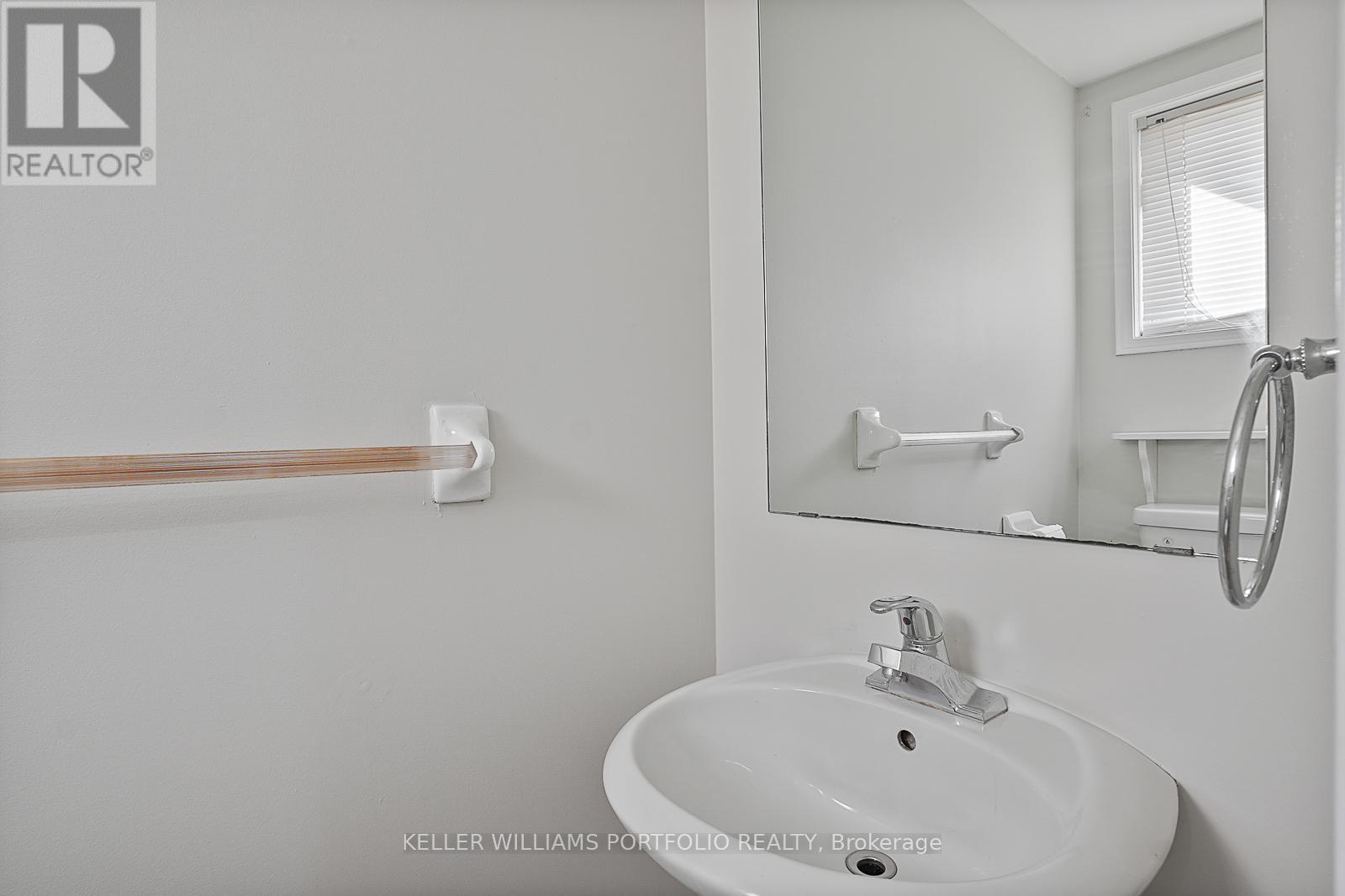 334 Sparrow Circle, Pickering, ON - Indoor Photo Showing Bathroom