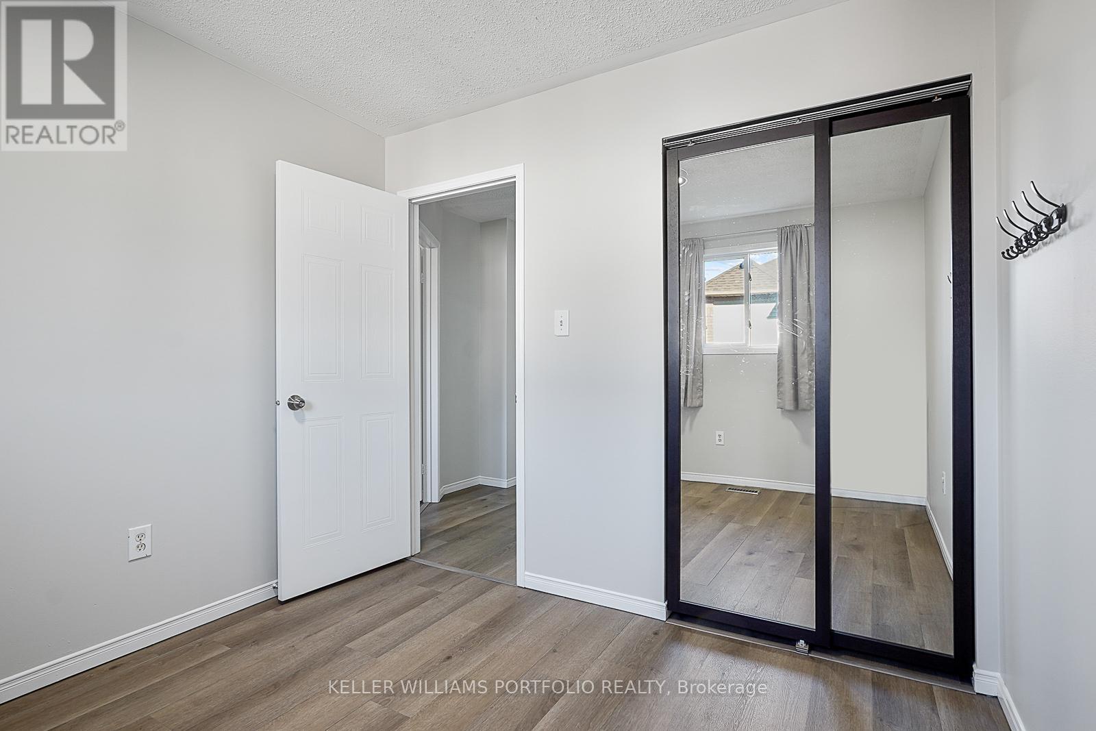 334 Sparrow Circle, Pickering, ON - Indoor Photo Showing Other Room