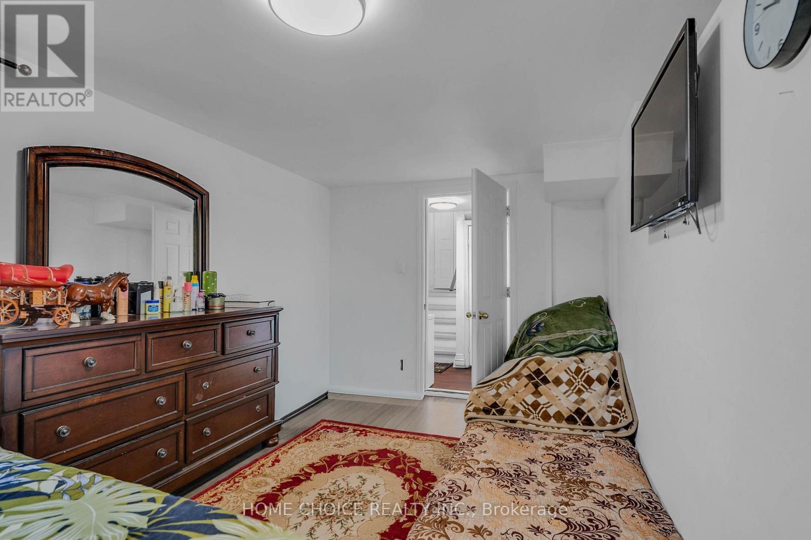 144 Fraser Street, Bradford West Gwillimbury, ON - Indoor Photo Showing Bedroom