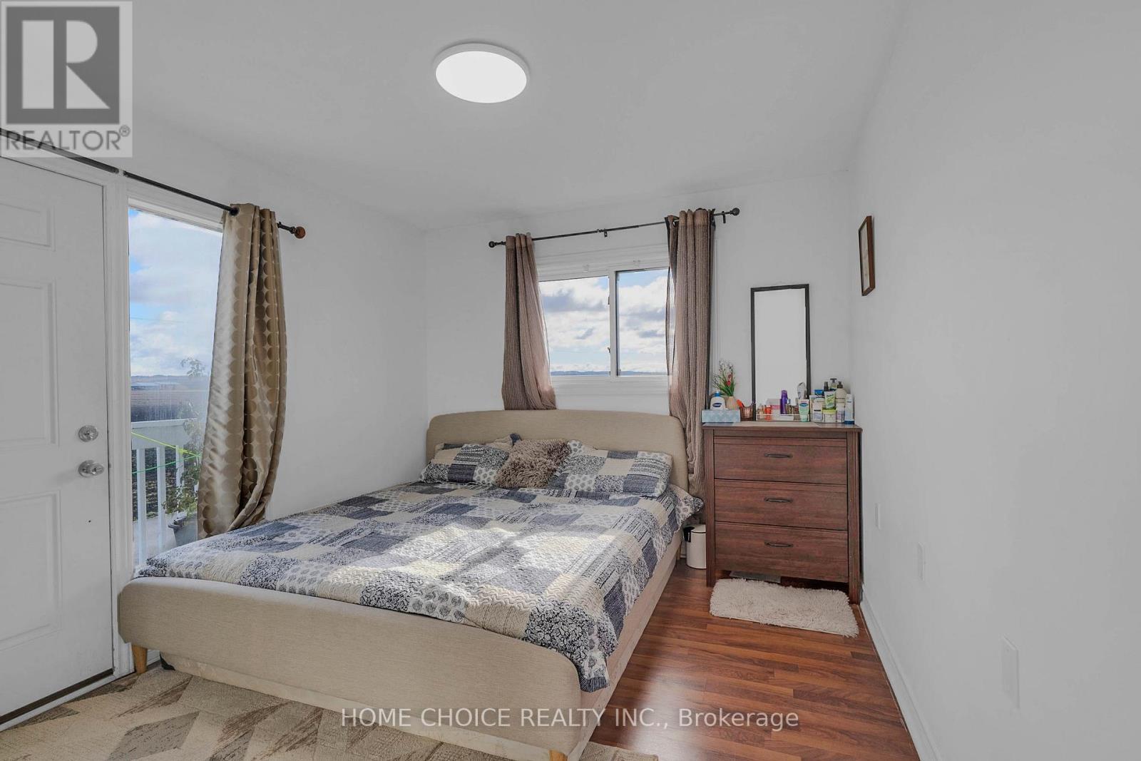 144 Fraser Street, Bradford West Gwillimbury, ON - Indoor Photo Showing Bedroom
